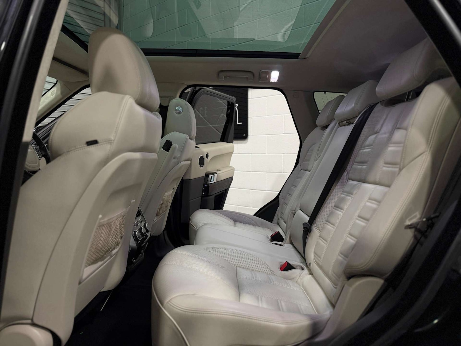 Used Land Rover Range Rover Sport 2016 for sale - 76344988: Photo 16