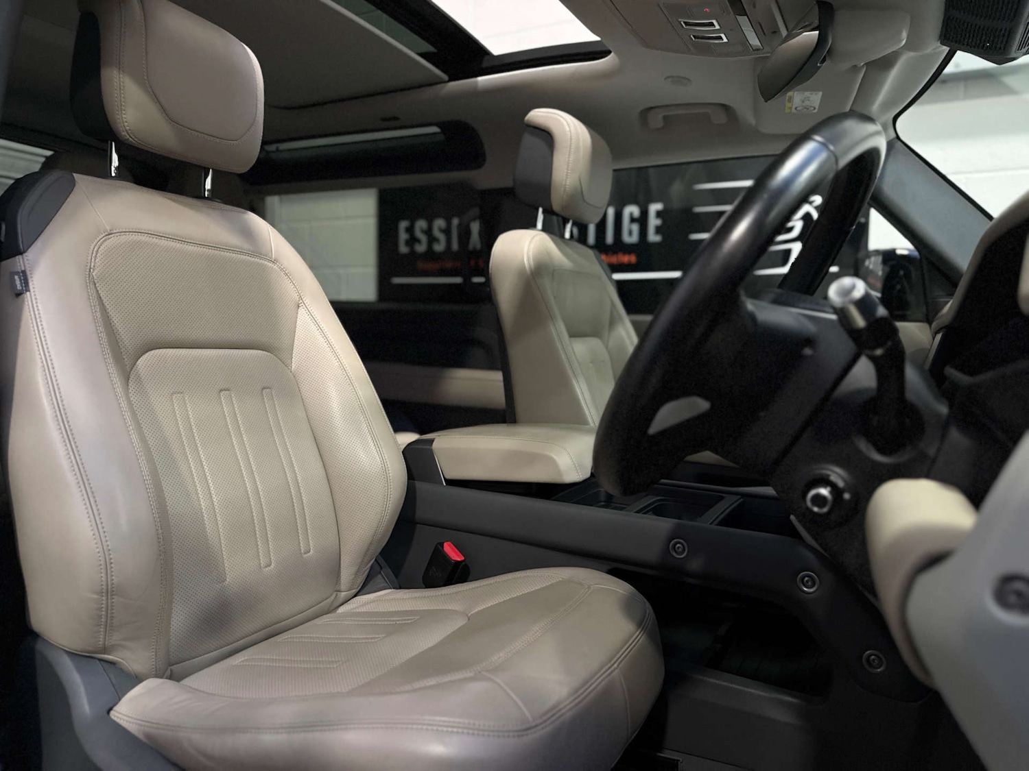 Used Land Rover Defender 2021 for sale - 77268897: Photo 15