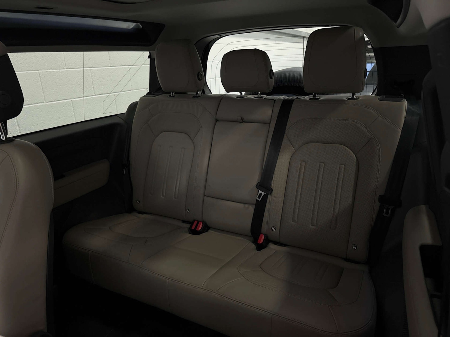 Used Land Rover Defender 2021 for sale - 77268897: Photo 18