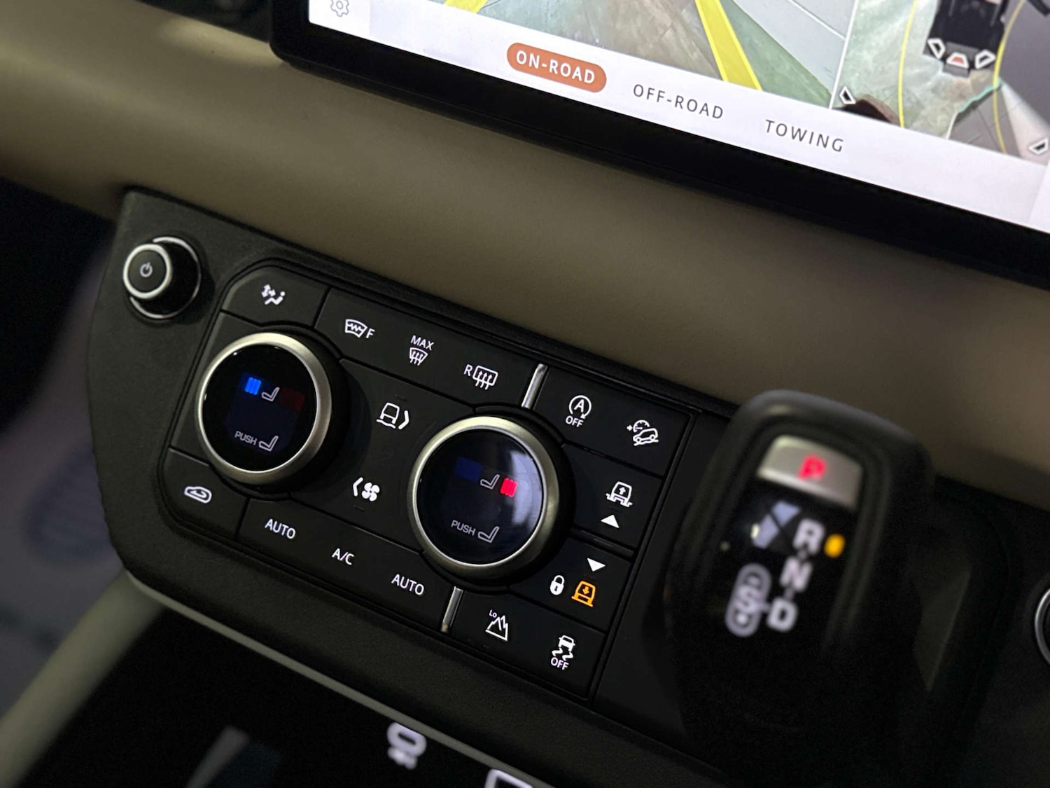 Used Land Rover Defender 2021 for sale - 77268897: Photo 21