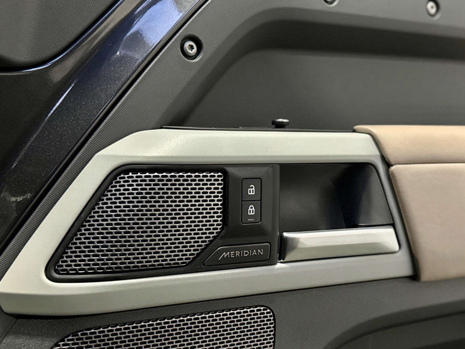 Used Land Rover Defender 2021 for sale - 77268897: Photo 22