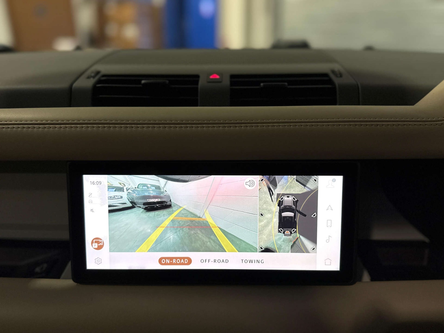 Used Land Rover Defender 2021 for sale - 77268897: Photo 23