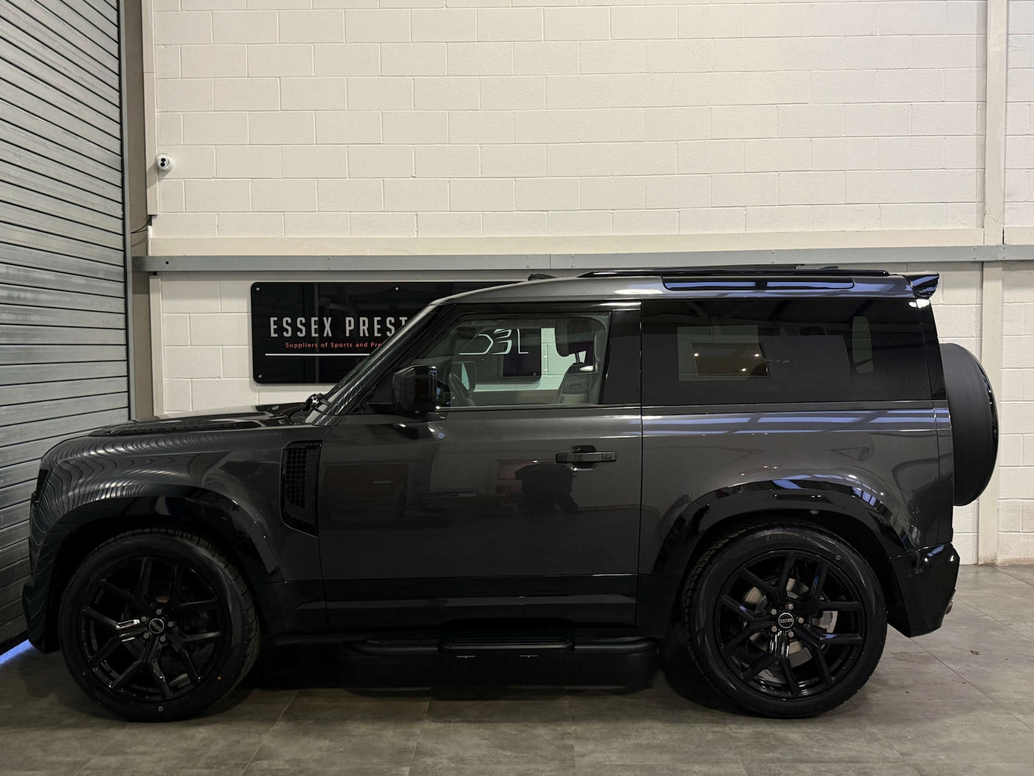 Used Land Rover Defender 2021 for sale - 77268897: Photo 4