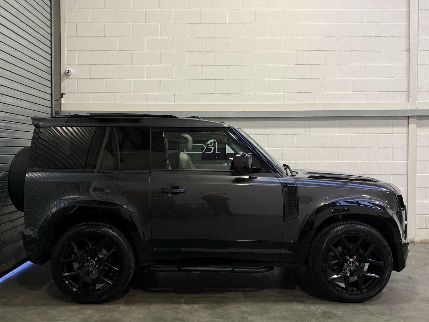 Used Land Rover Defender 2021 for sale - 77268897: Photo 5