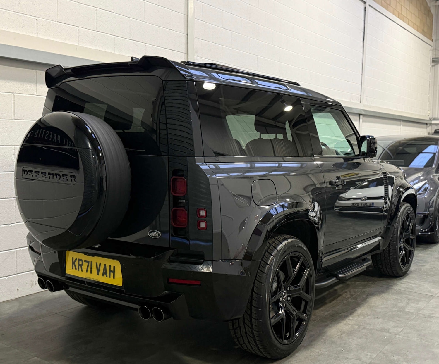 Used Land Rover Defender 2021 for sale - 77268897: Photo 6