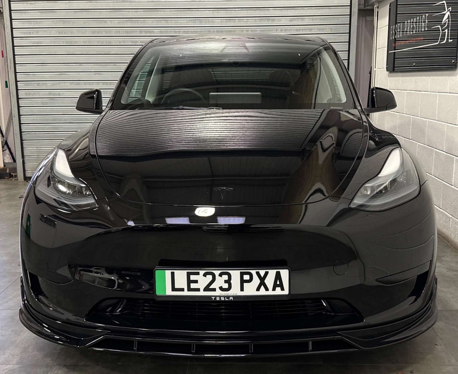 Used Tesla Model Y 2023 for sale - 76896363: Photo 2