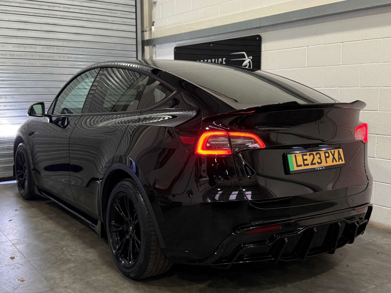 Used Tesla Model Y 2023 for sale - 76896363: Photo 8