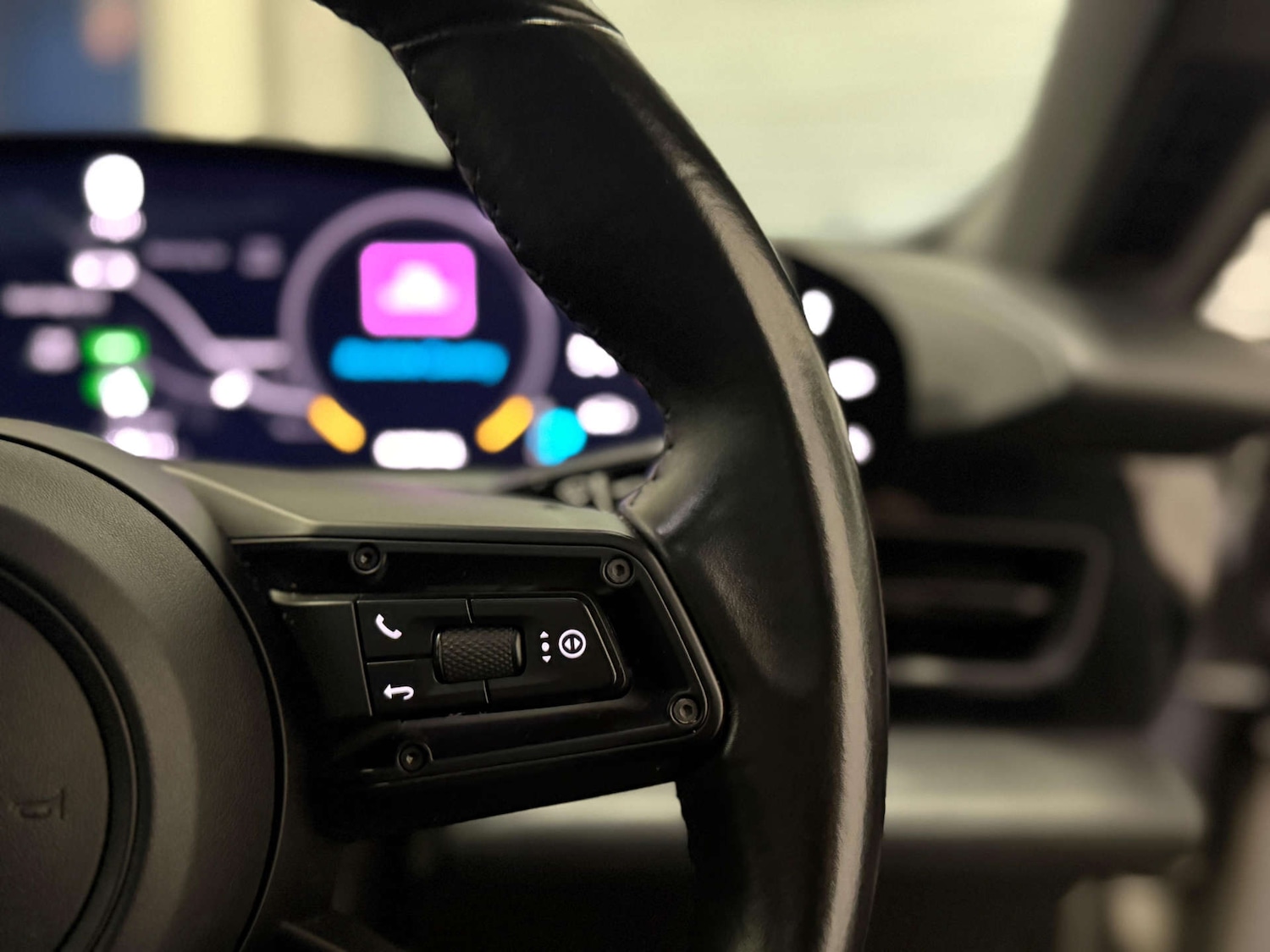 Used Porsche Taycan 2021 for sale - 77911313: Photo 21