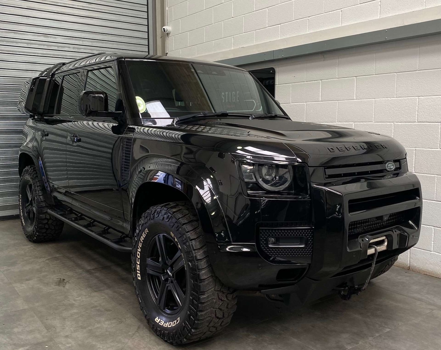 Used Land Rover Defender 2021 for sale - 77693724: Photo 1