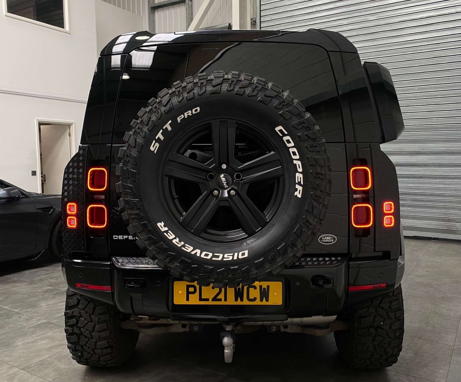 Used Land Rover Defender 2021 for sale - 77693724: Photo 10