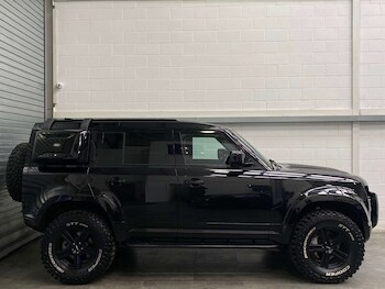 Used Land Rover Defender 2021 for sale - 77693724: Photo