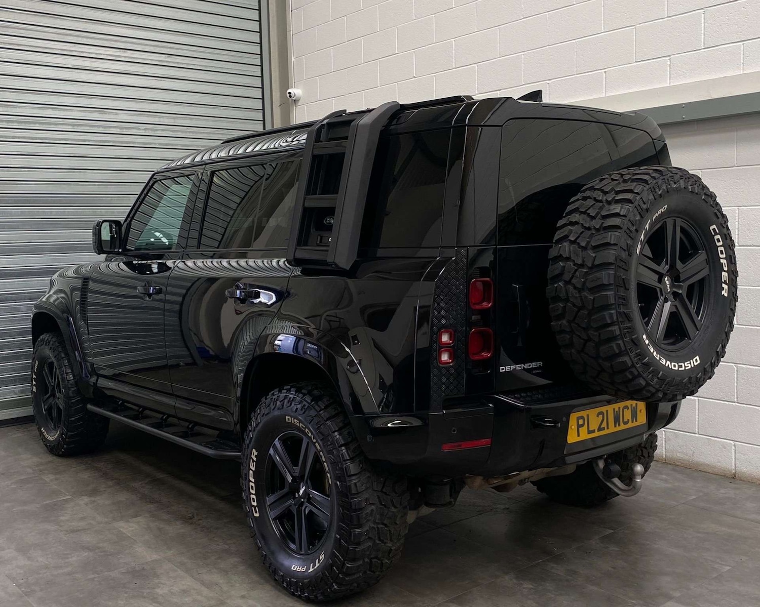 Used Land Rover Defender 2021 for sale - 77693724: Photo 8