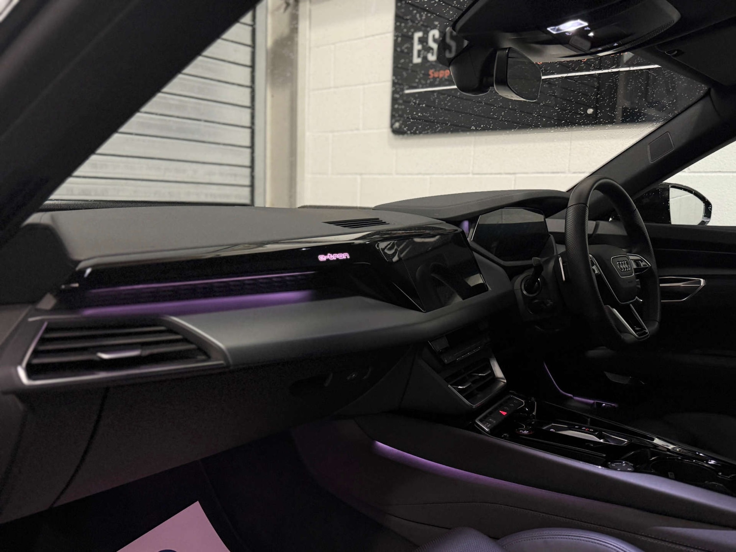 Used Audi e-tron GT 2022 for sale - 76165323: Photo 17
