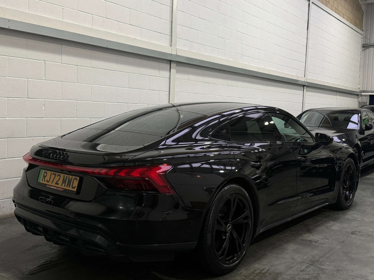 Used Audi e-tron GT 2022 for sale - 76165323: Photo 6
