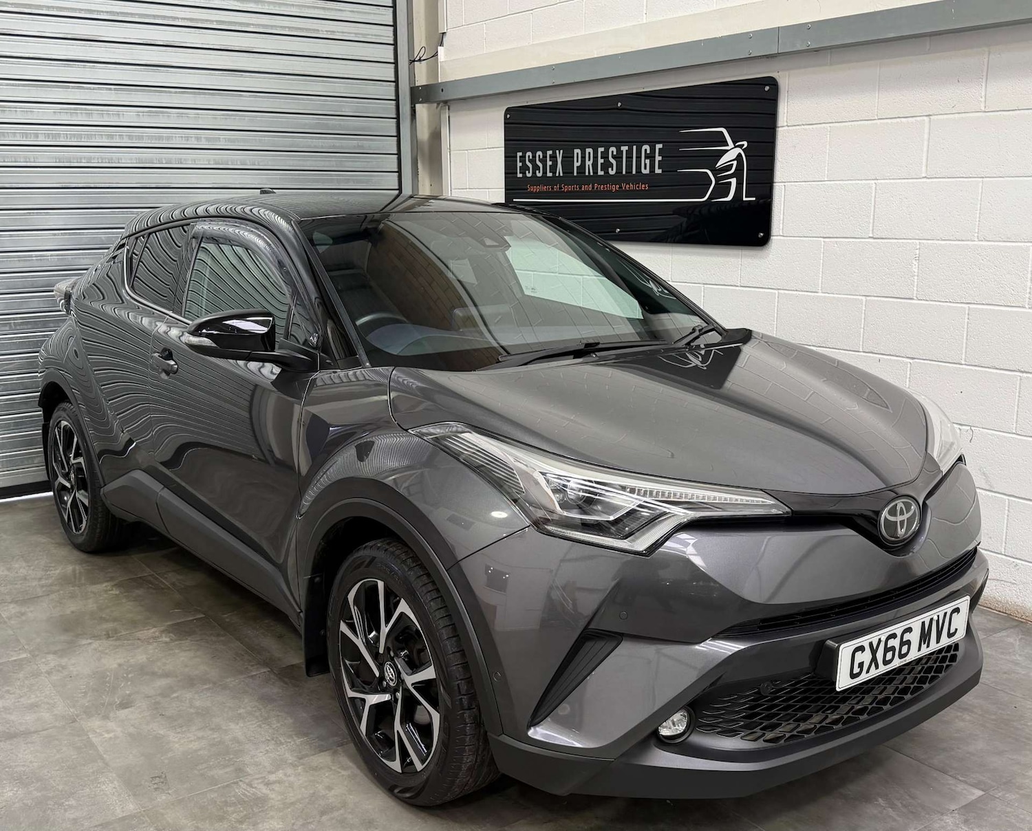 Used Toyota C-HR 2016 for sale - 76836449: Photo 1