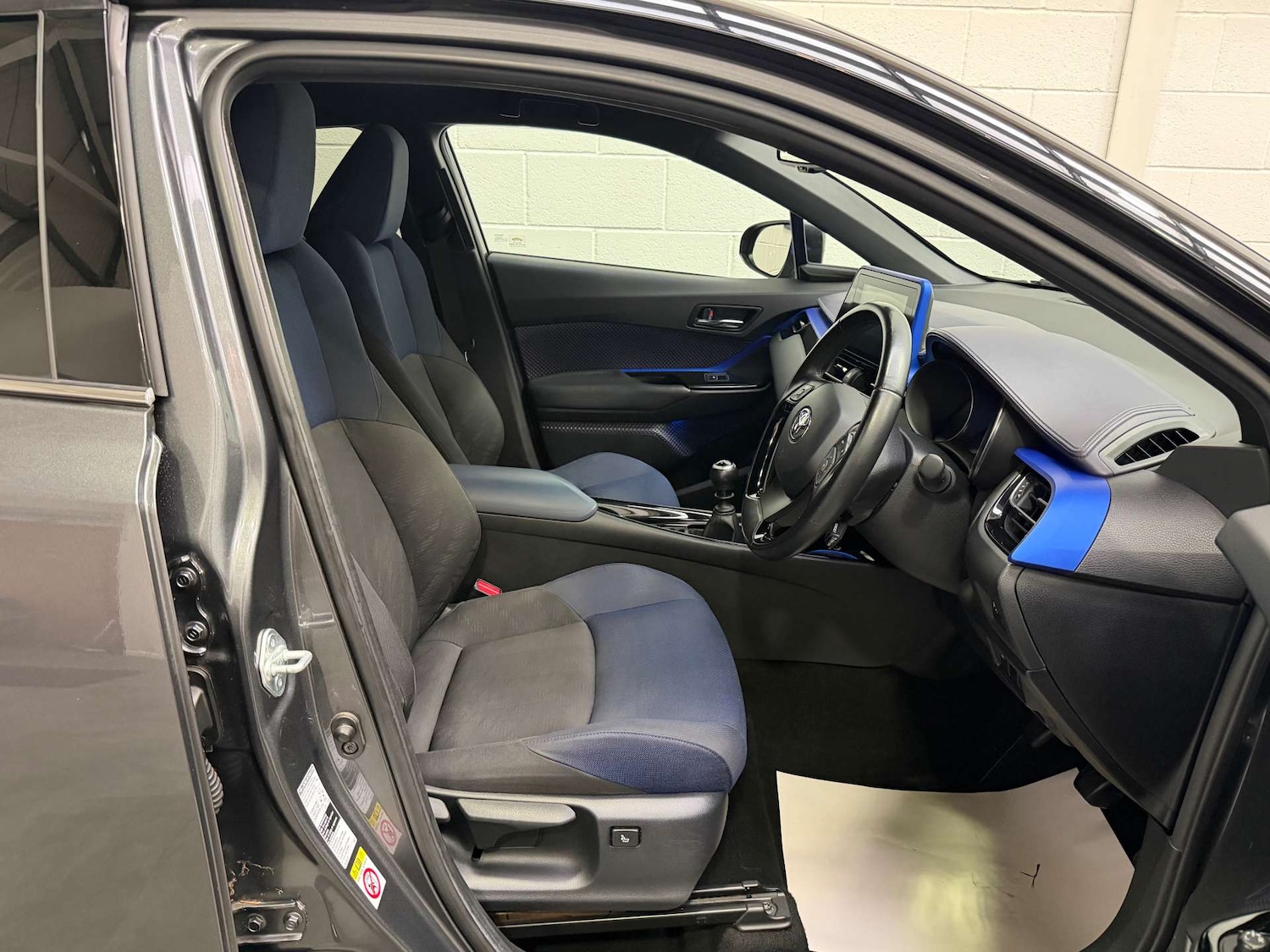 Used Toyota C-HR 2016 for sale - 76836449: Photo 10