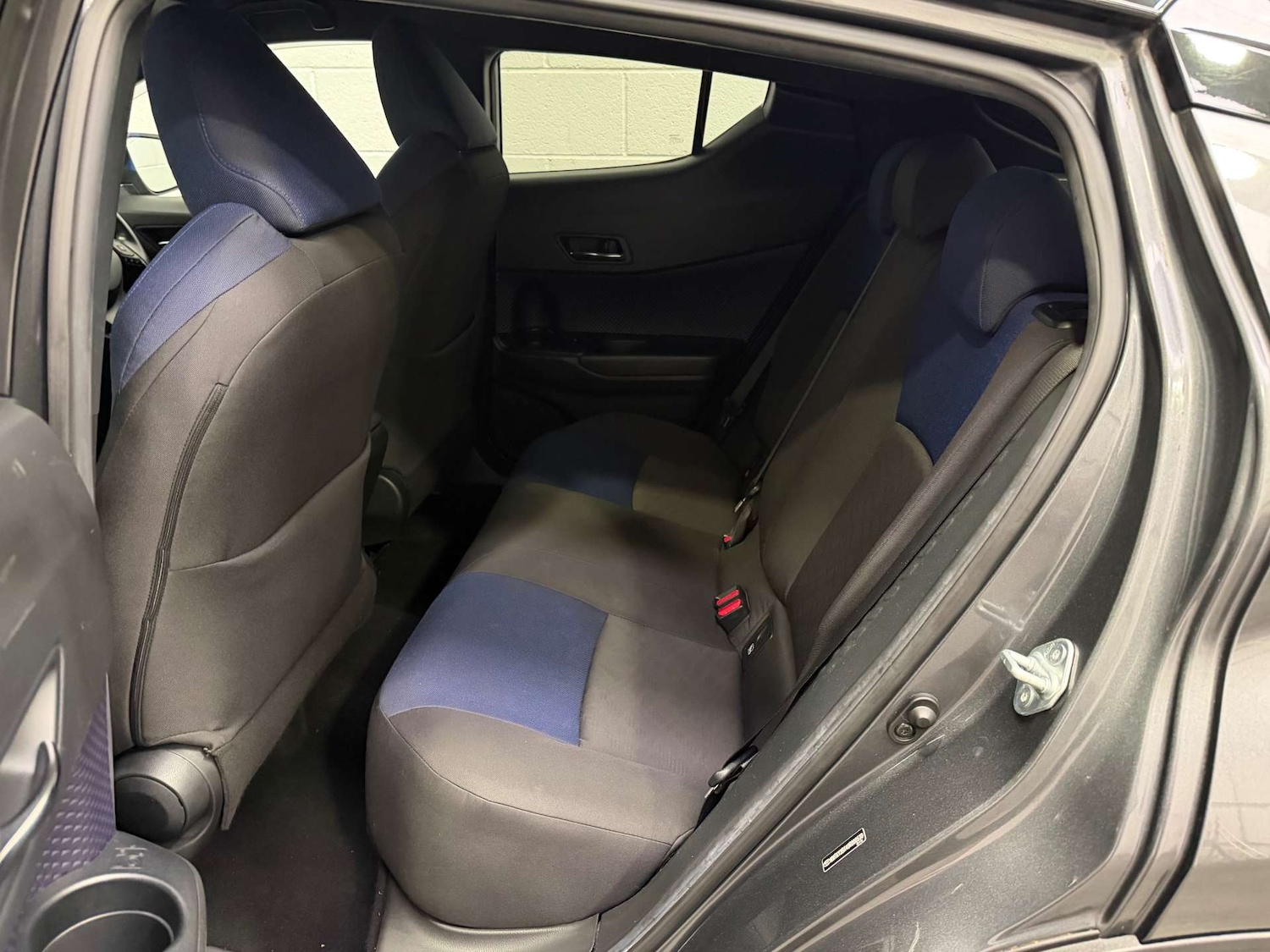 Used Toyota C-HR 2016 for sale - 76836449: Photo 12