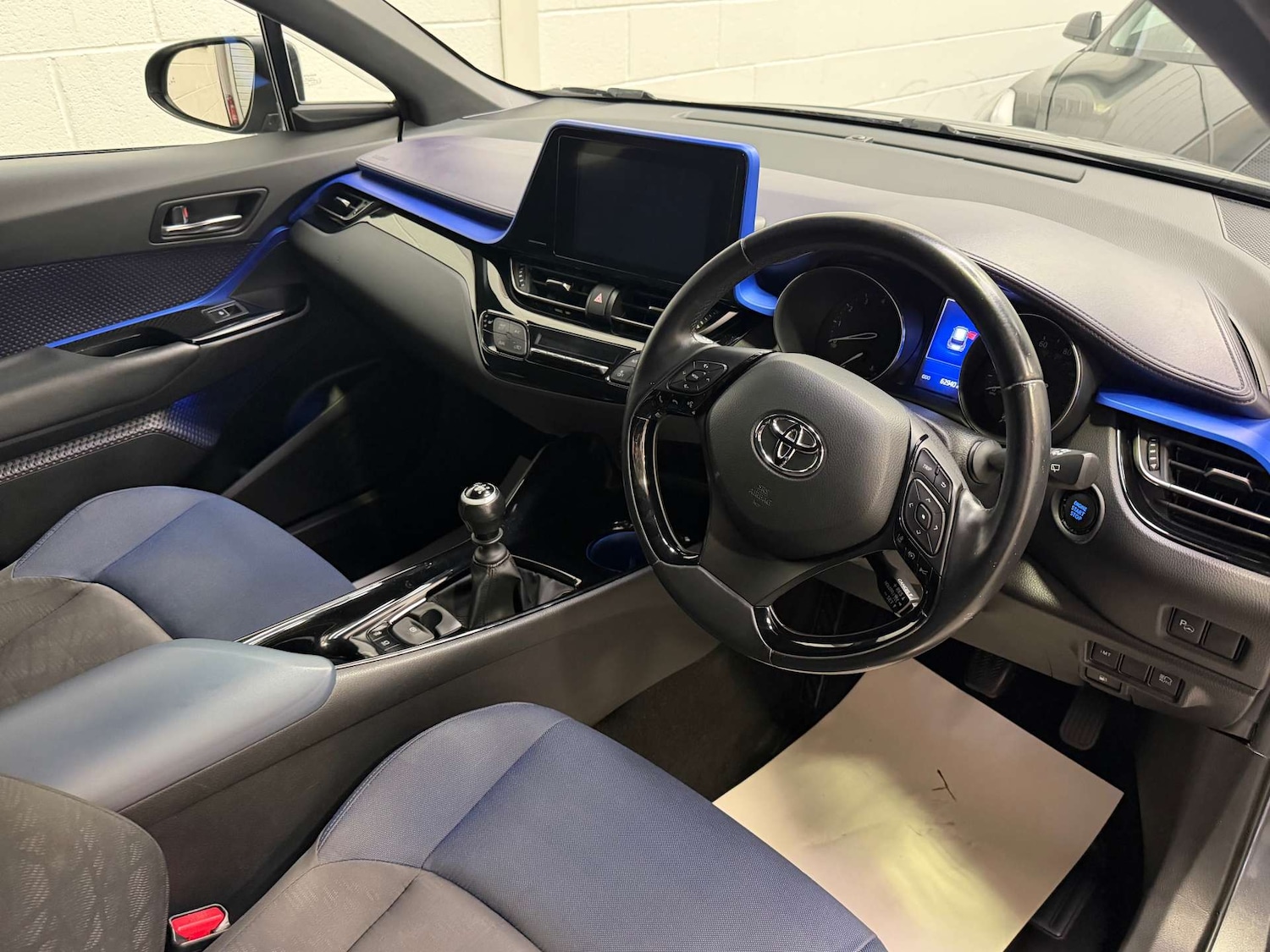 Used Toyota C-HR 2016 for sale - 76836449: Photo 9