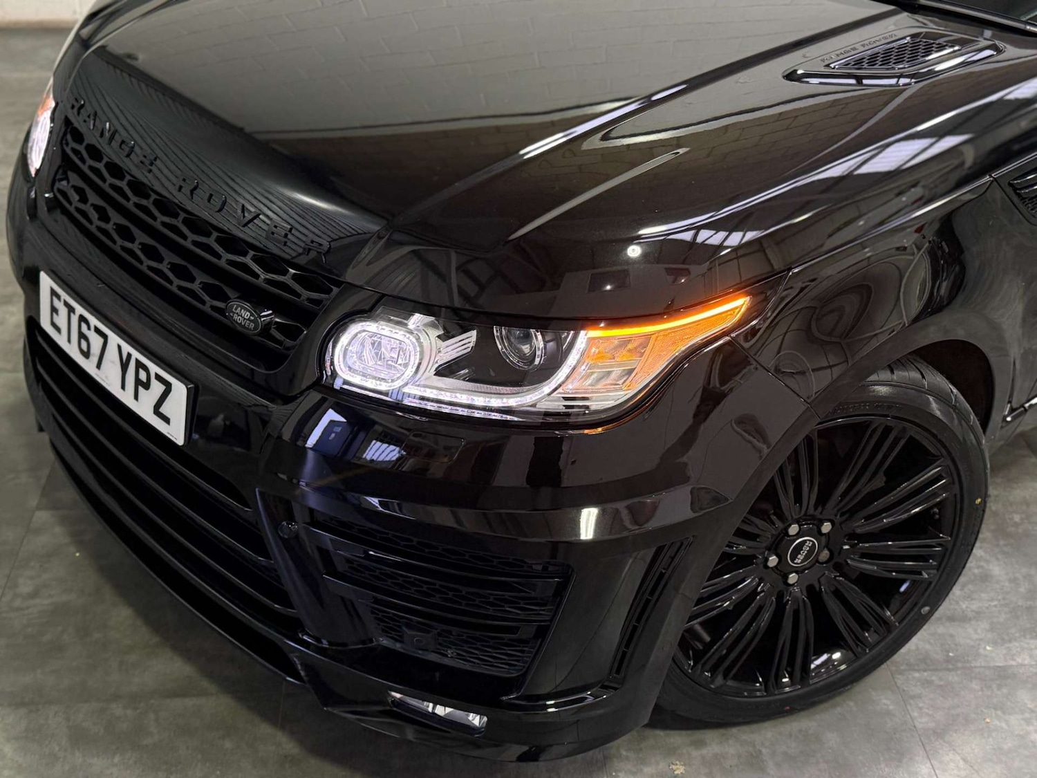 Used Land Rover Range Rover Sport 2017 for sale - 76495854: Photo 11