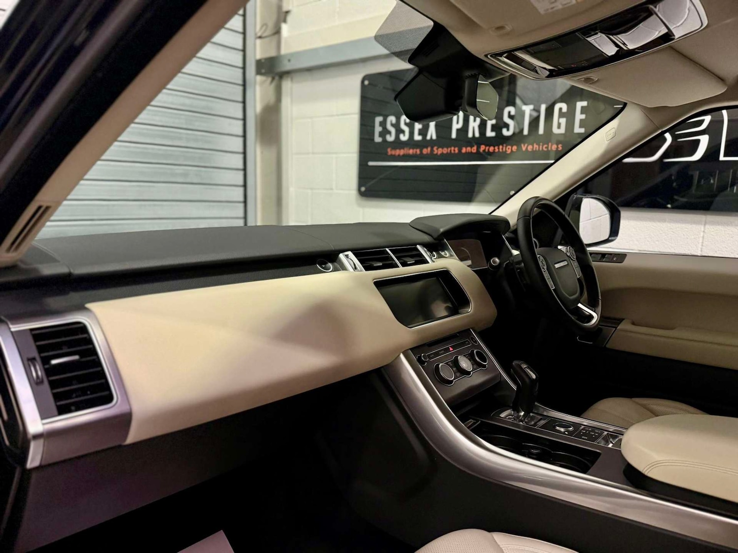 Used Land Rover Range Rover Sport 2017 for sale - 76495854: Photo 16