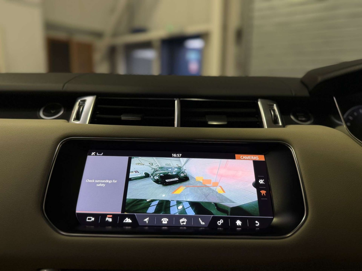 Used Land Rover Range Rover Sport 2017 for sale - 76495854: Photo 21