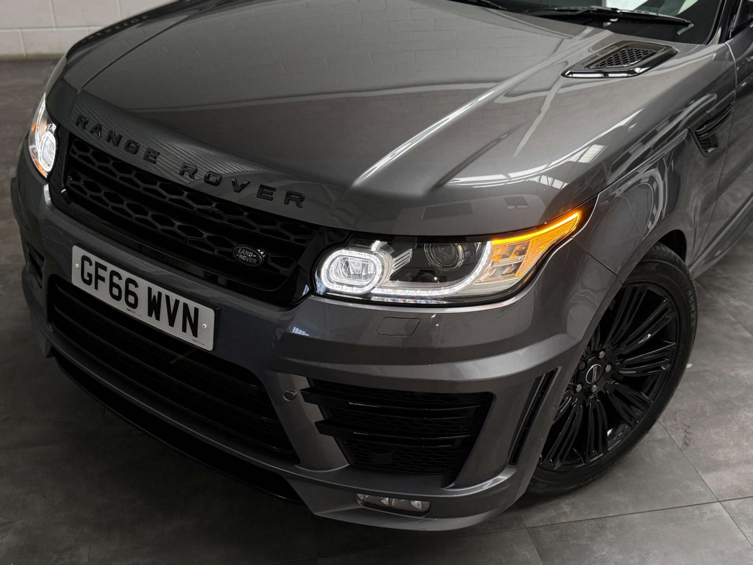 Used Land Rover Range Rover Sport 2016 for sale - 76345000: Photo 11