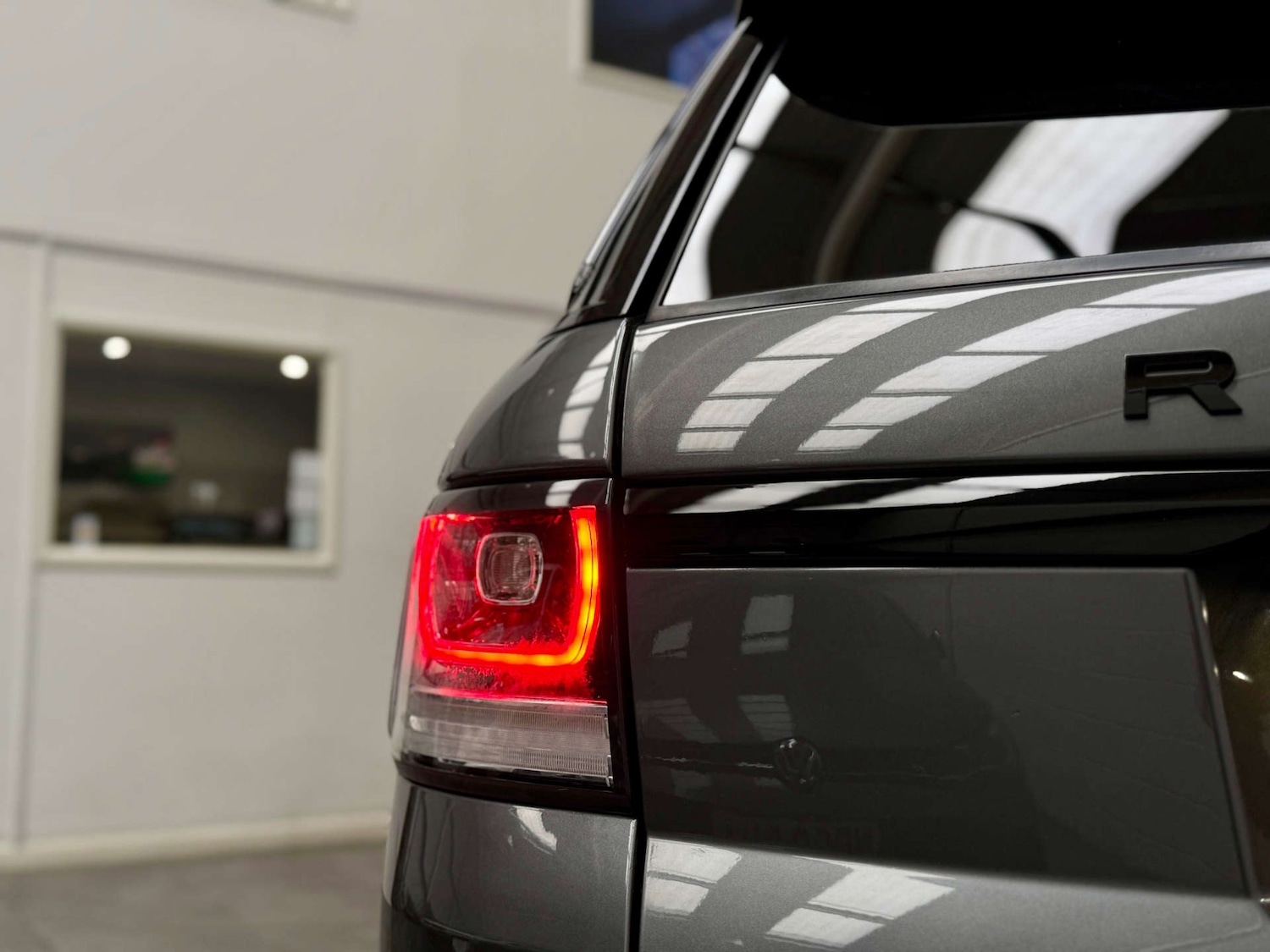 Used Land Rover Range Rover Sport 2016 for sale - 76345000: Photo 12
