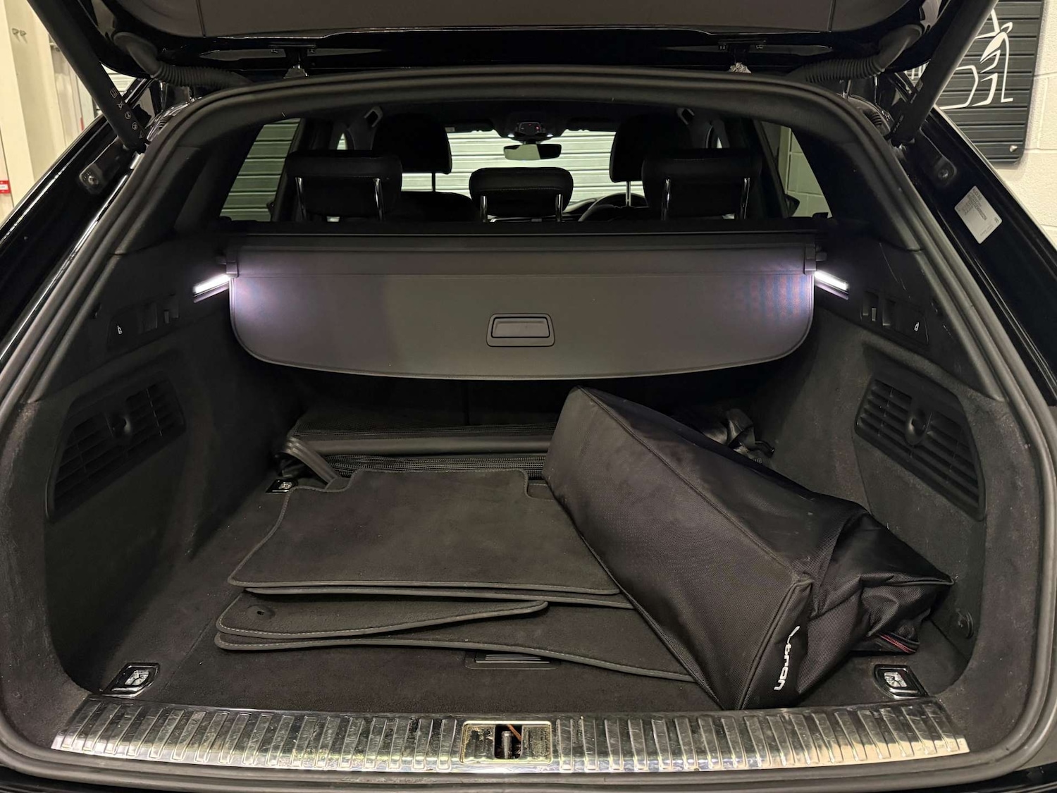 Used Audi e-tron 2021 for sale - 77535127: Photo 25