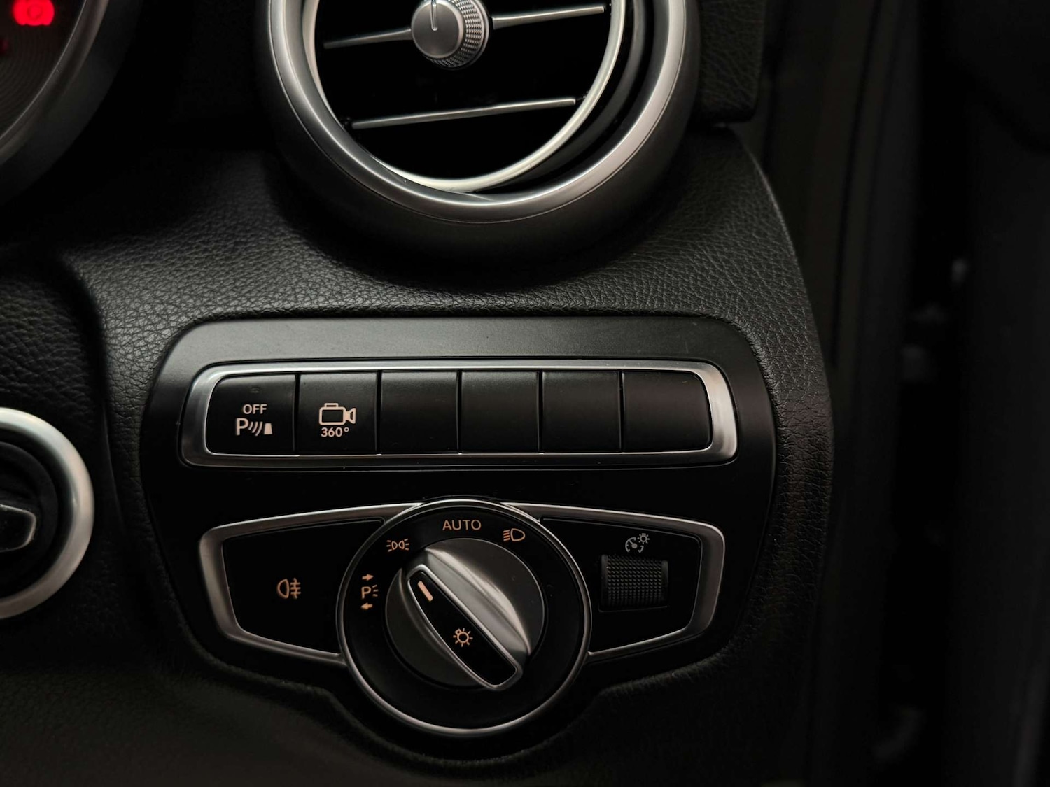 Used Mercedes-Benz C Class 2017 for sale - 76402693: Photo 24