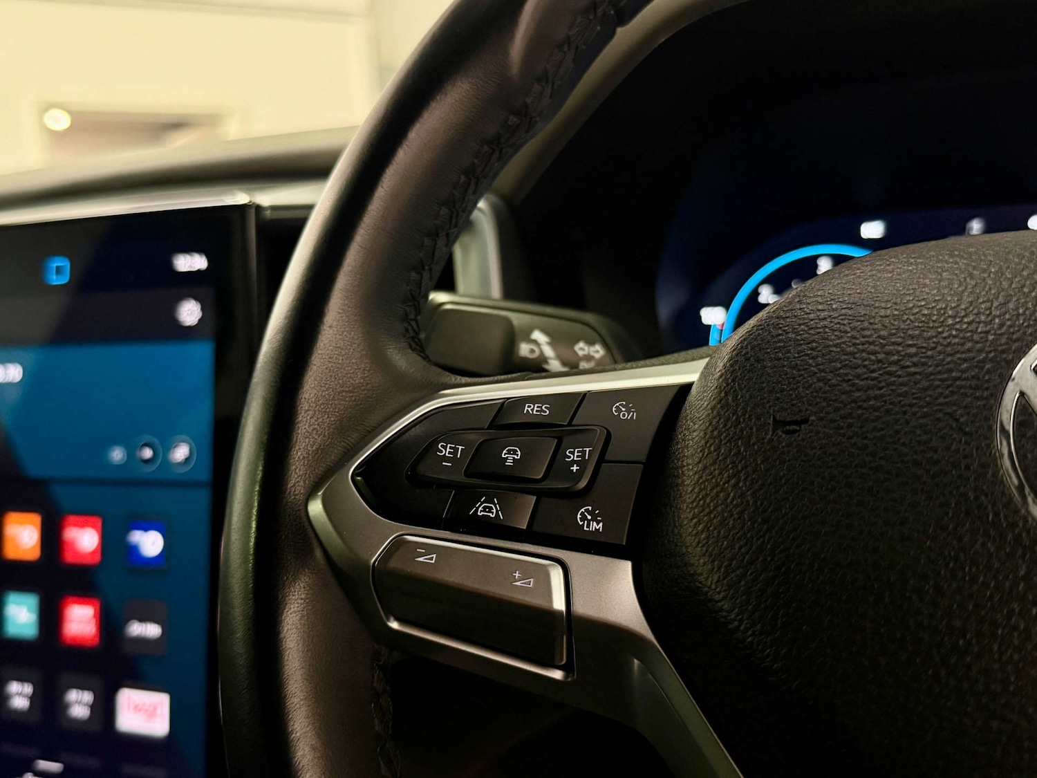 Used Volkswagen Amarok 2023 for sale - 77031685: Photo 24