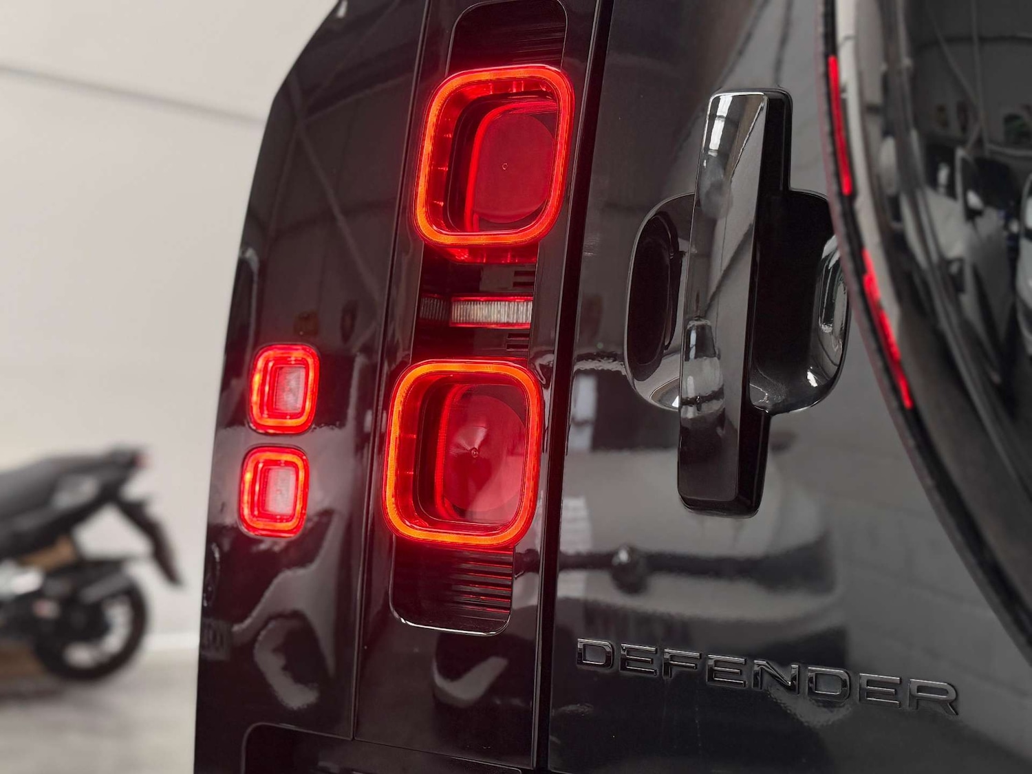 Used Land Rover Defender 2022 for sale - 77850684: Photo 10