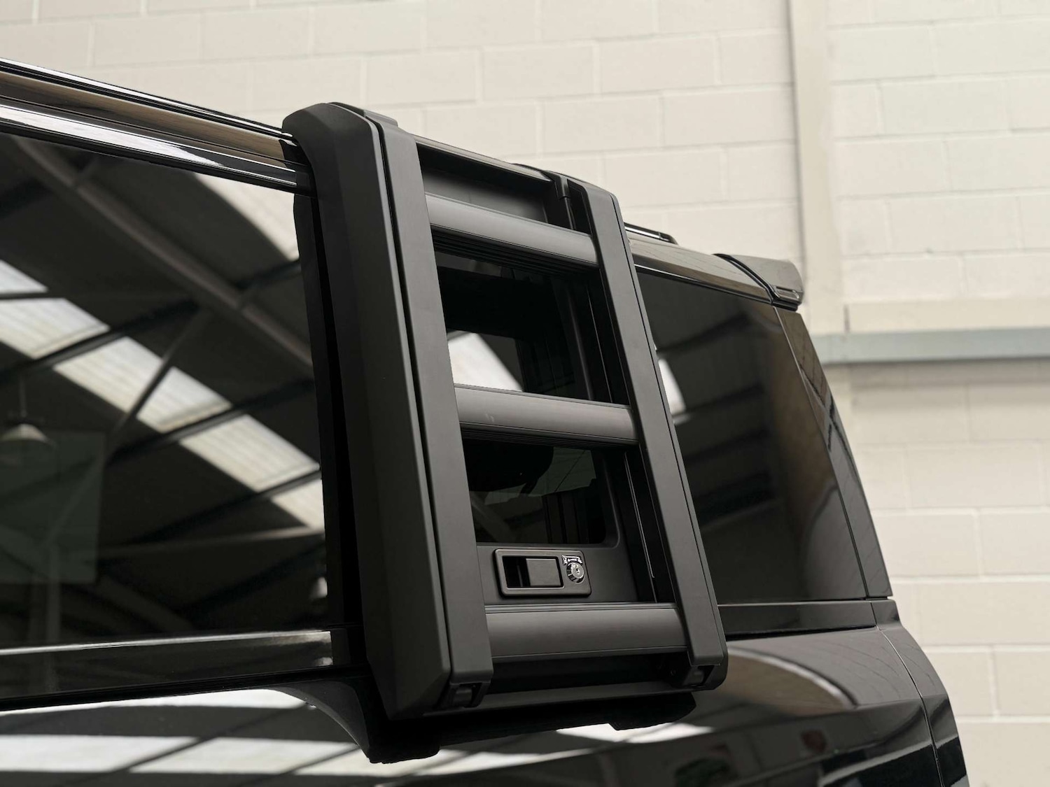 Used Land Rover Defender 2022 for sale - 77850684: Photo 15