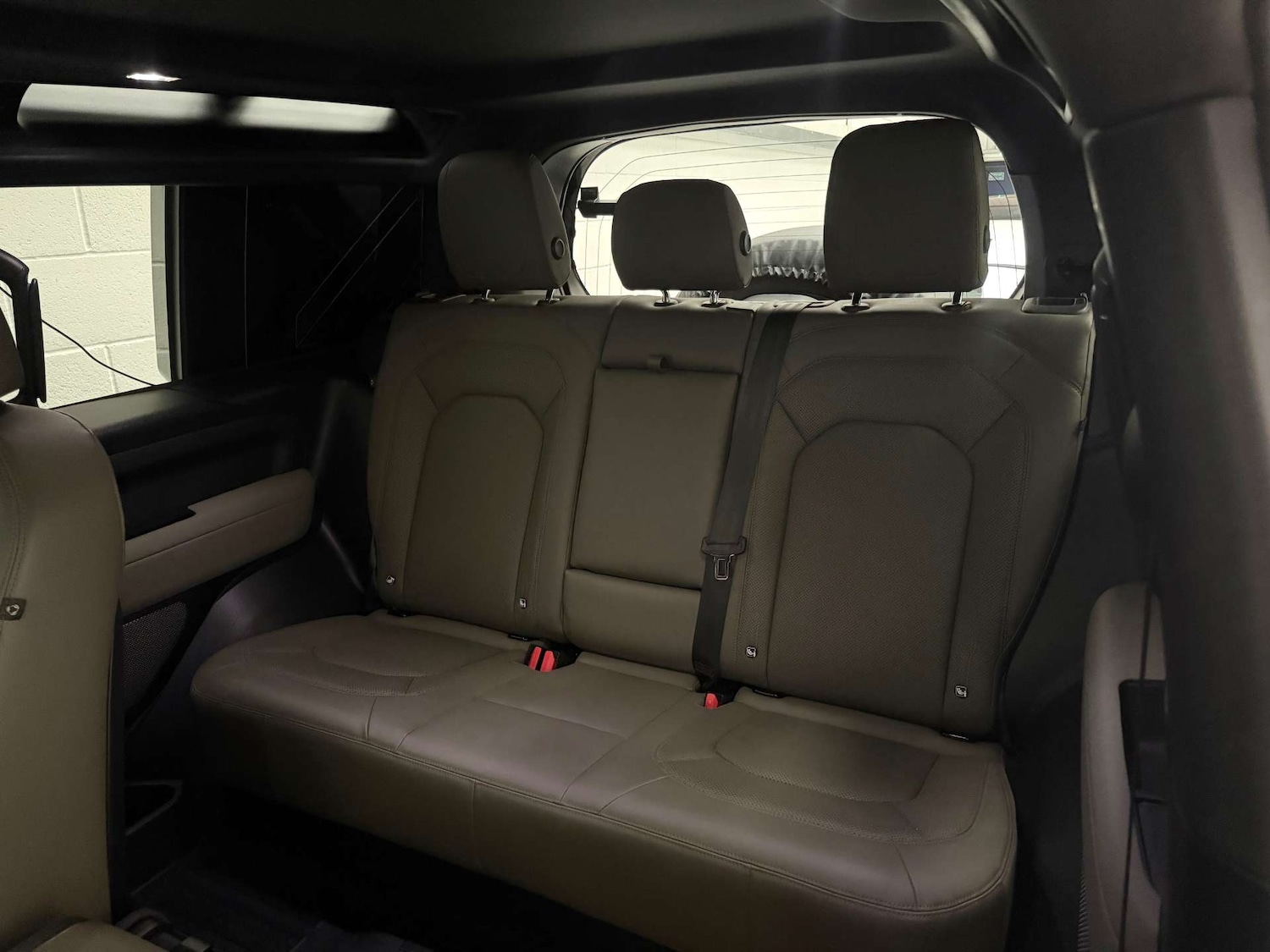 Used Land Rover Defender 2022 for sale - 77850684: Photo 21