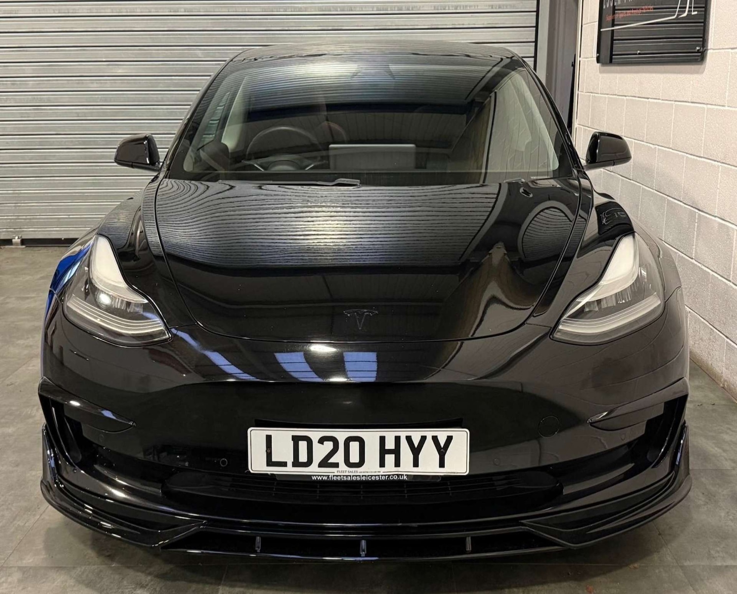 Used Tesla Model 3 2020 for sale - 76910605: Photo 2