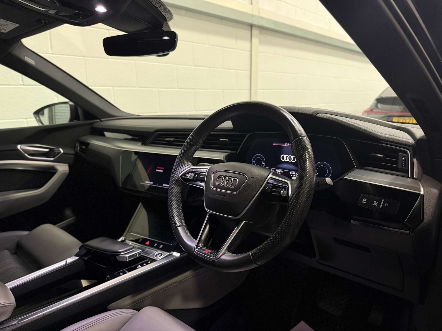 Used Audi e-tron 2021 for sale - 77283211: Photo 15