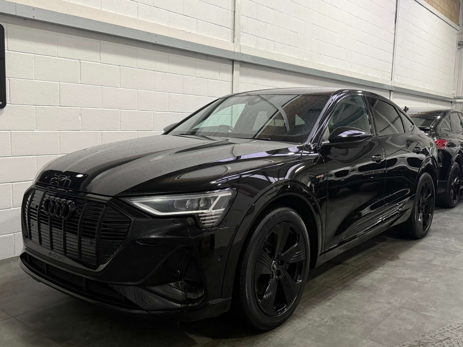 Used Audi e-tron 2021 for sale - 77283211: Photo 3