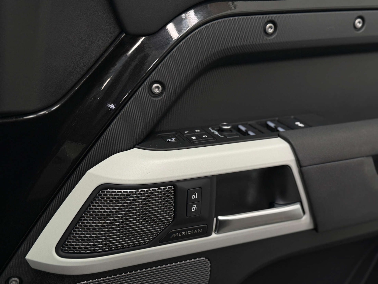 Used Land Rover Defender 2022 for sale - 78128728: Photo 19