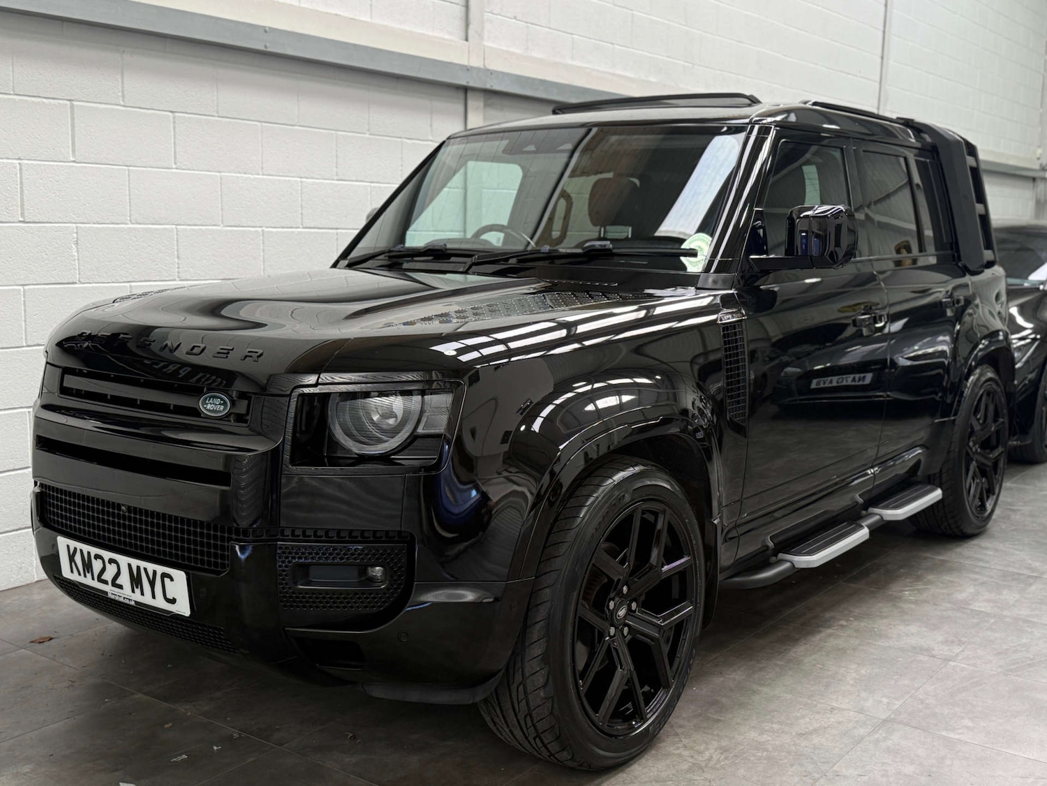 Used Land Rover Defender 2022 for sale - 78128728: Photo 3