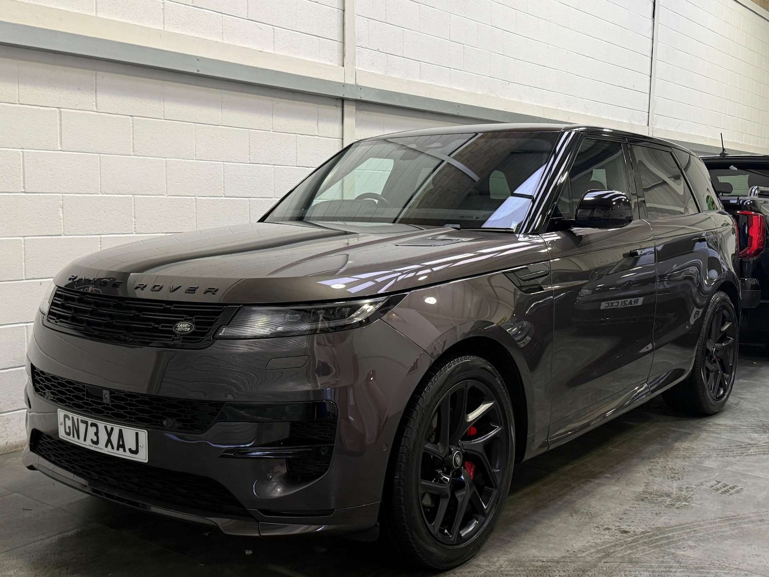 Used Land Rover Range Rover Sport 2023 for sale - 76429355: Photo 2