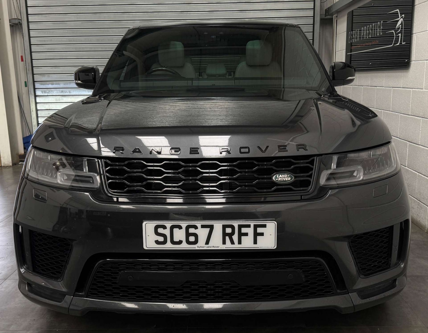 Used Land Rover Range Rover Sport 2018 for sale - 76197233: Photo 2