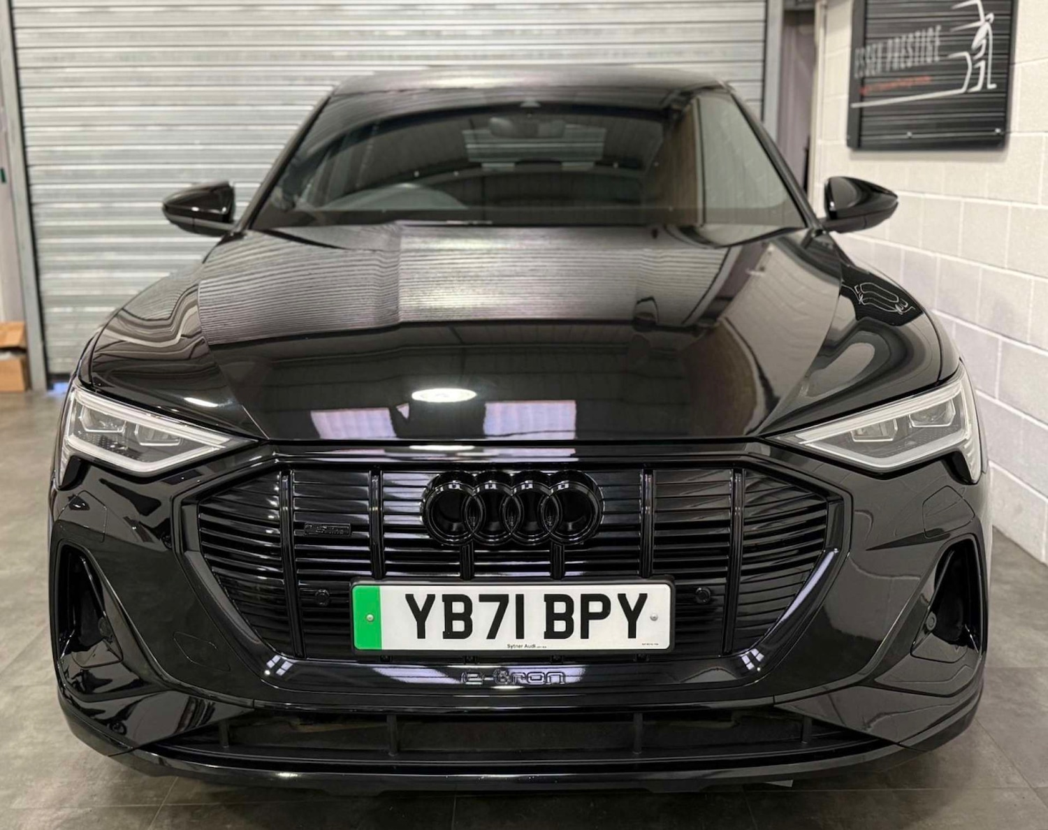 Used Audi e-tron 2022 for sale - 77921651: Photo 2