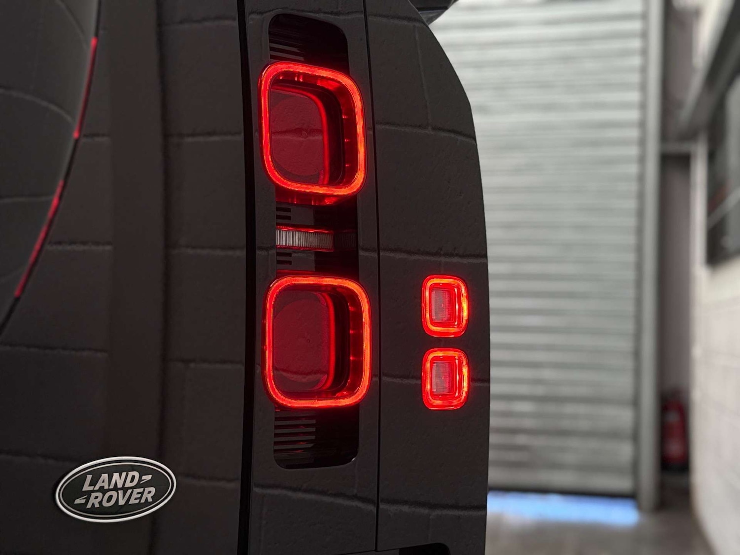 Used Land Rover Defender 2023 for sale - 76829880: Photo 12