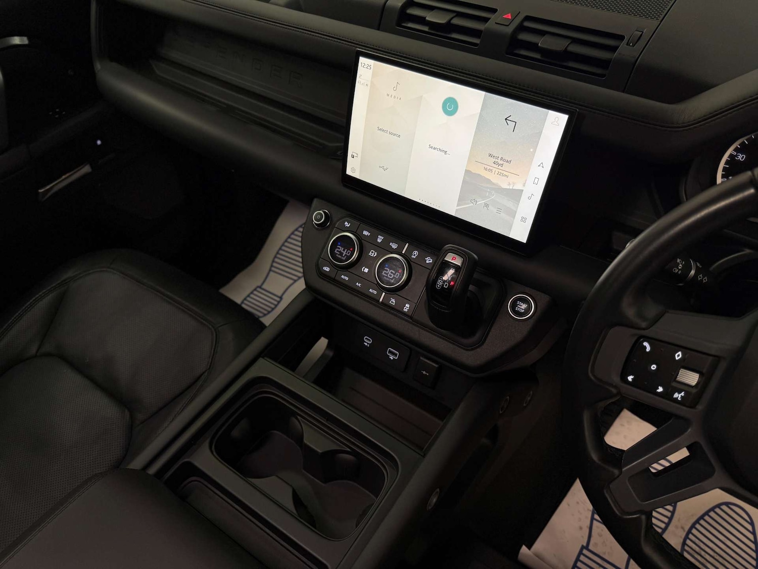 Used Land Rover Defender 2023 for sale - 76829880: Photo 19