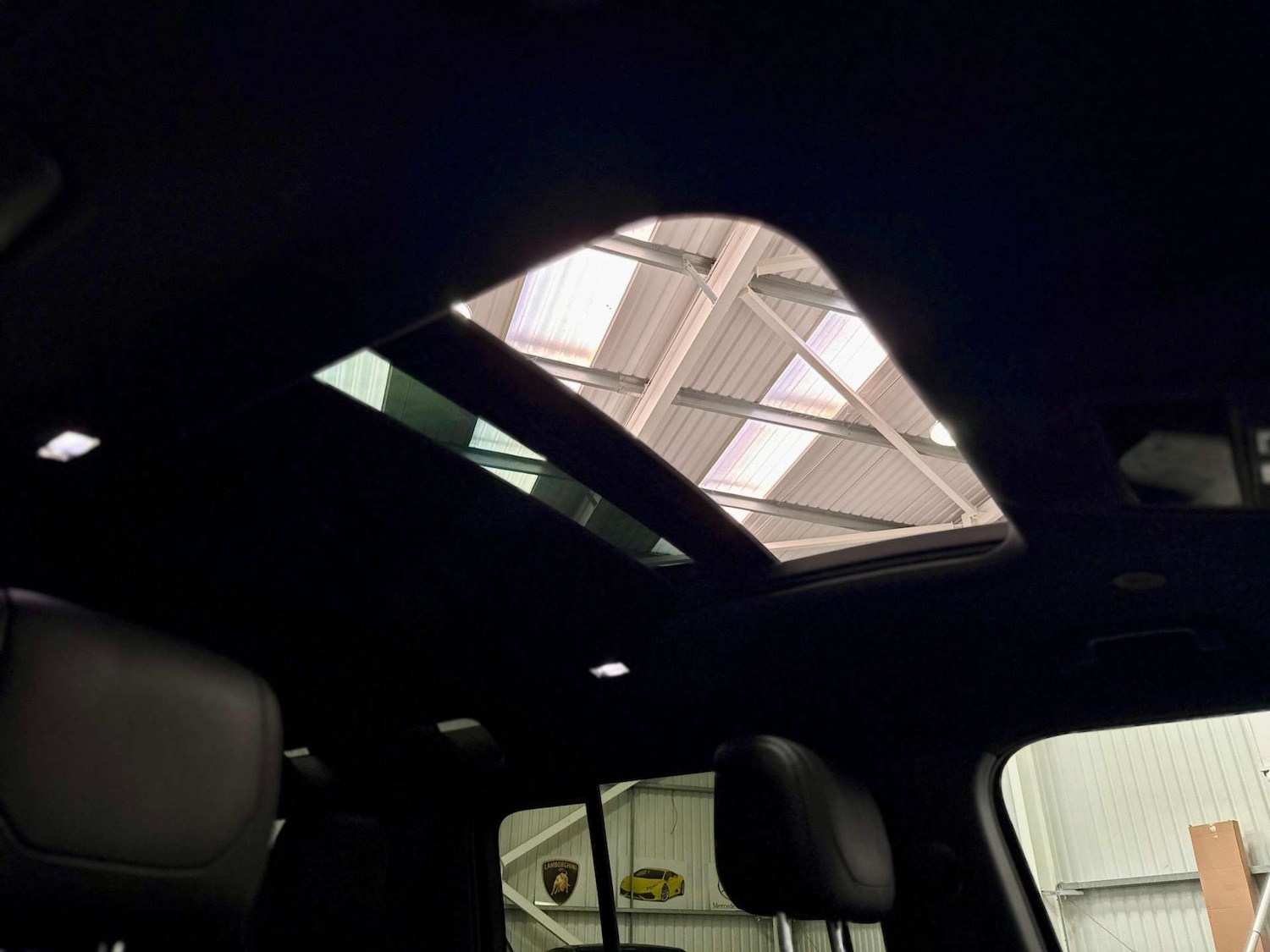 Used Land Rover Defender 2023 for sale - 76829880: Photo 20