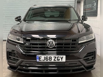Used Volkswagen Touareg 2018 for sale - 79439613: Photo