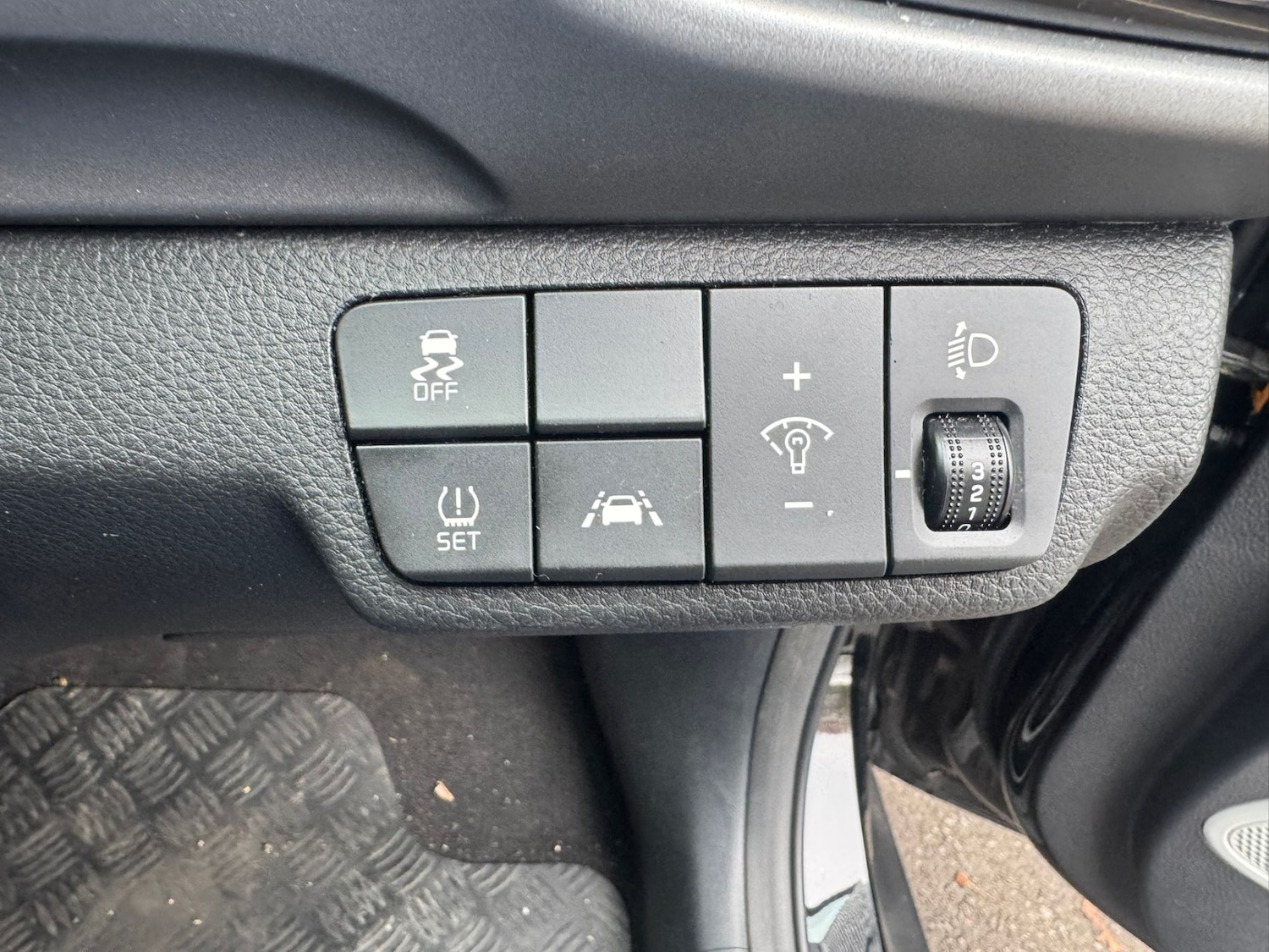 Used Kia Stonic 2020 for sale - 76541745: Photo 19