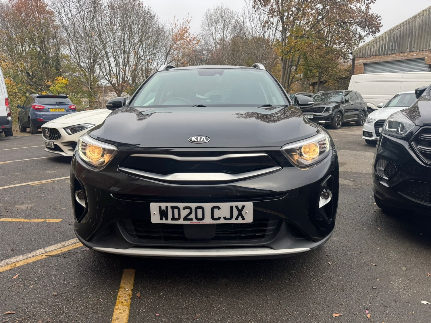 Used Kia Stonic 2020 for sale - 76541745: Photo 2