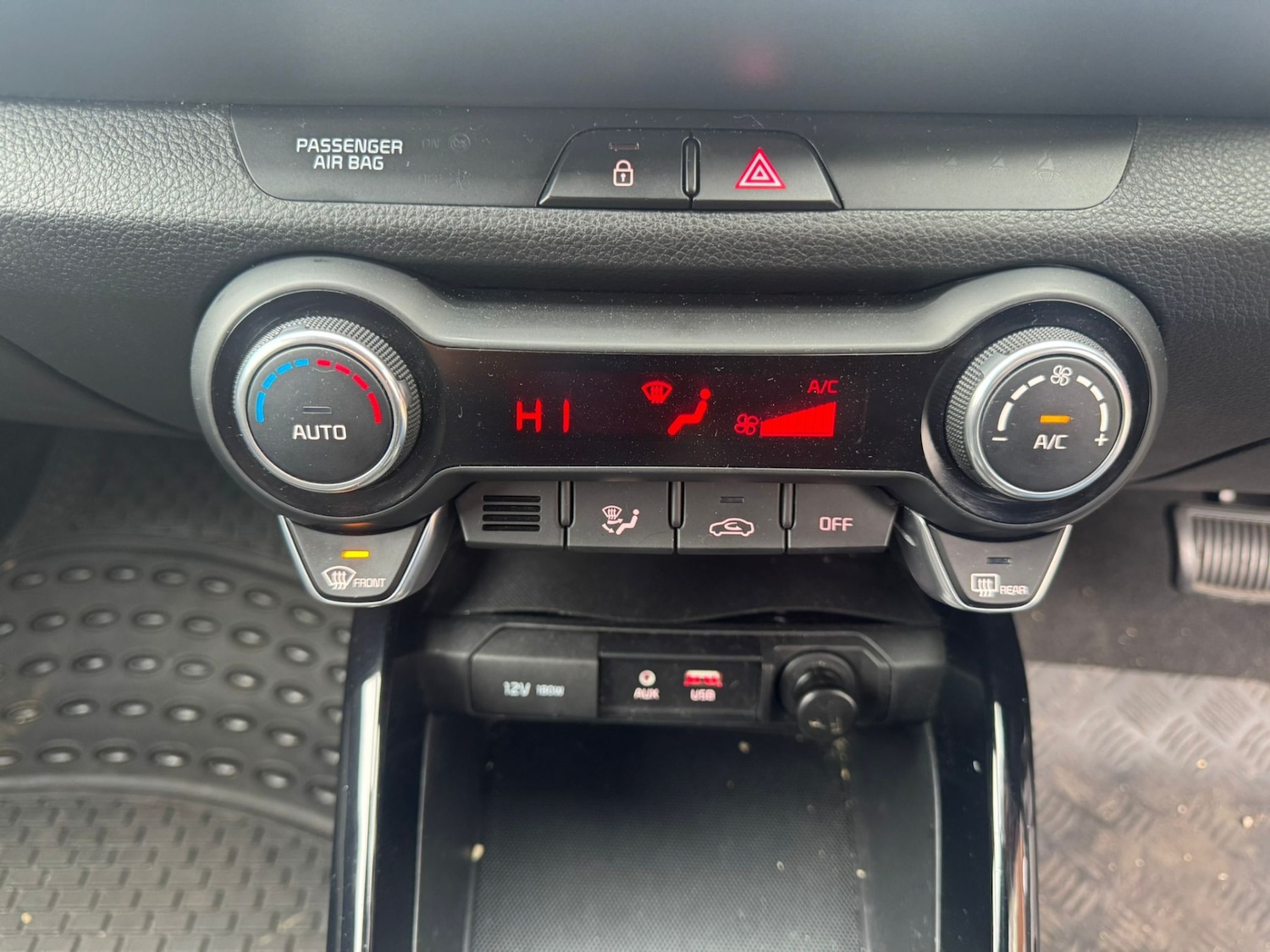 Used Kia Stonic 2020 for sale - 76541745: Photo 20