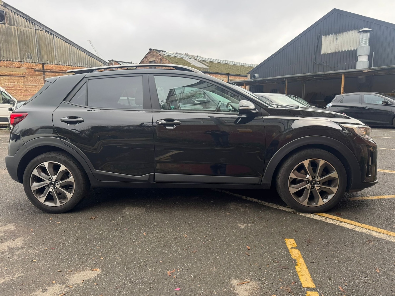 Used Kia Stonic 2020 for sale - 76541745: Photo 4