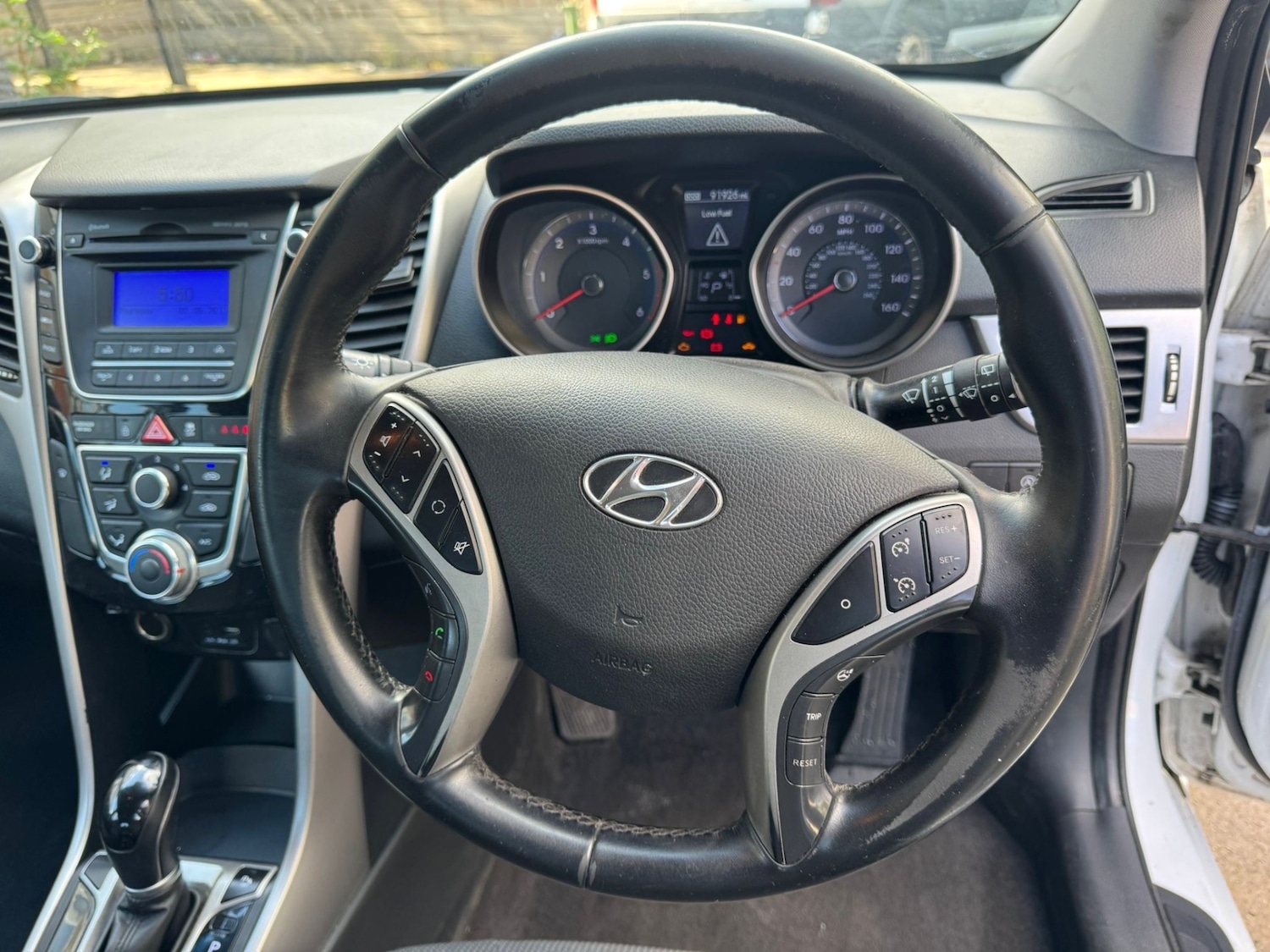 Used Hyundai i30 2015 for sale - 76493837: Photo 5